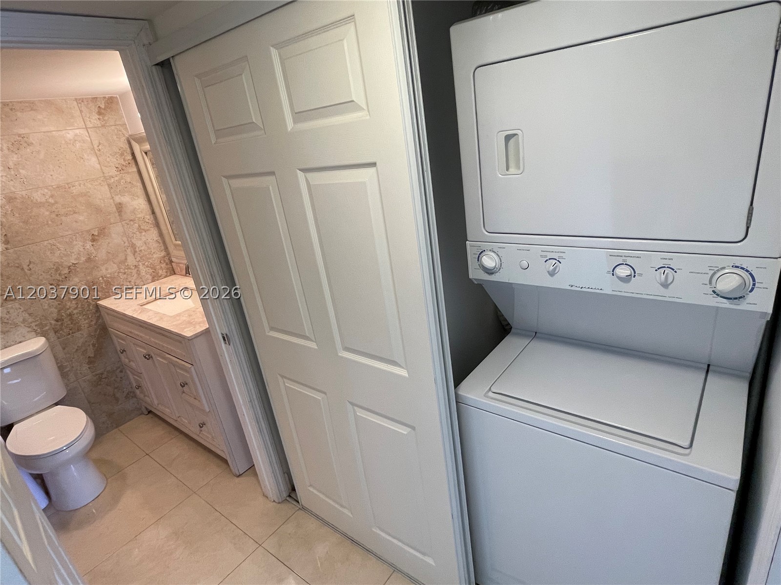 LAKEWOOD AT EMERALD HILLS - Residential Lease