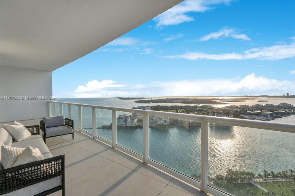 CONTINUUM ON SOUTH BEACH - Residential
