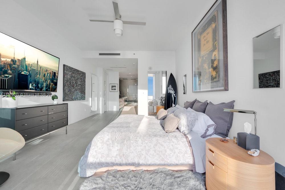 CONTINUUM ON SOUTH BEACH - Residential