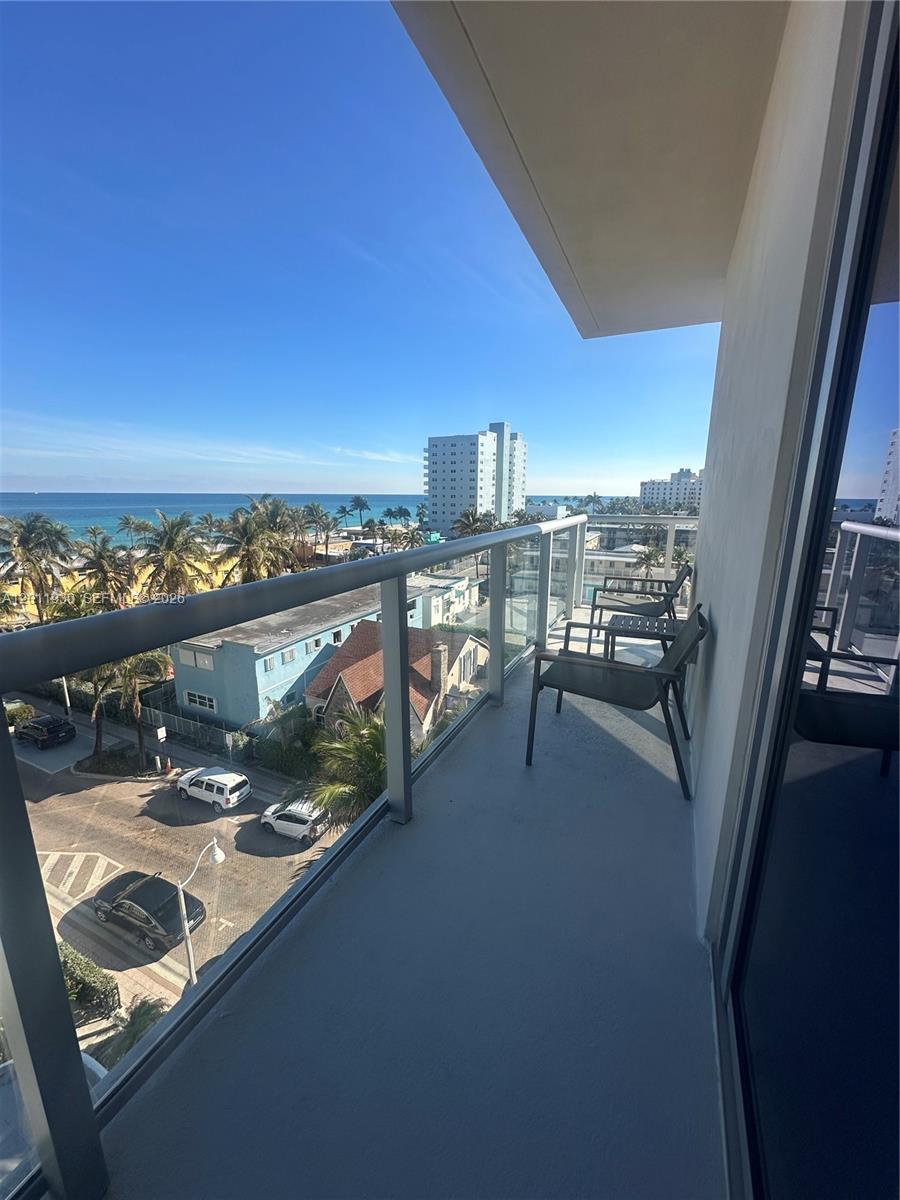 COSTA HOLLYWOOD CONDO - Residential