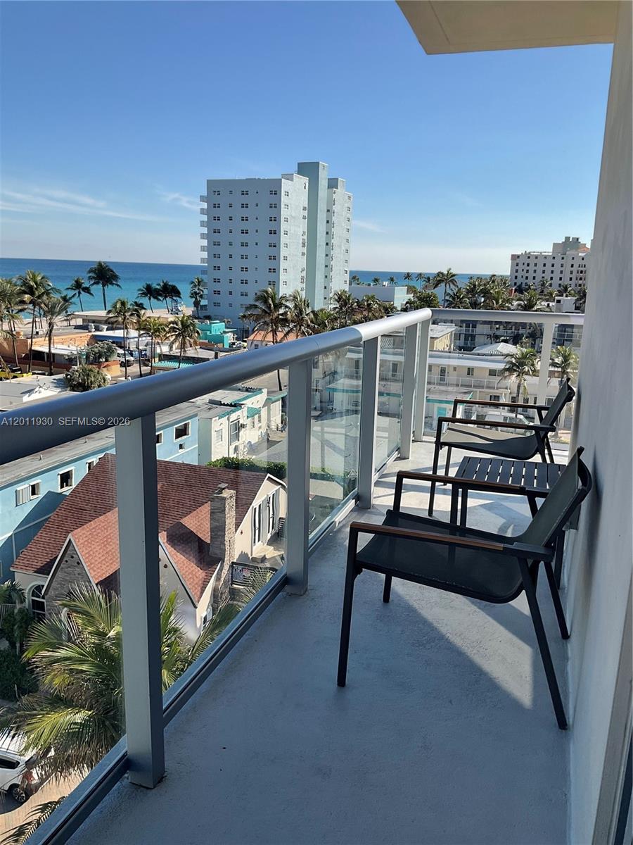COSTA HOLLYWOOD CONDO - Residential