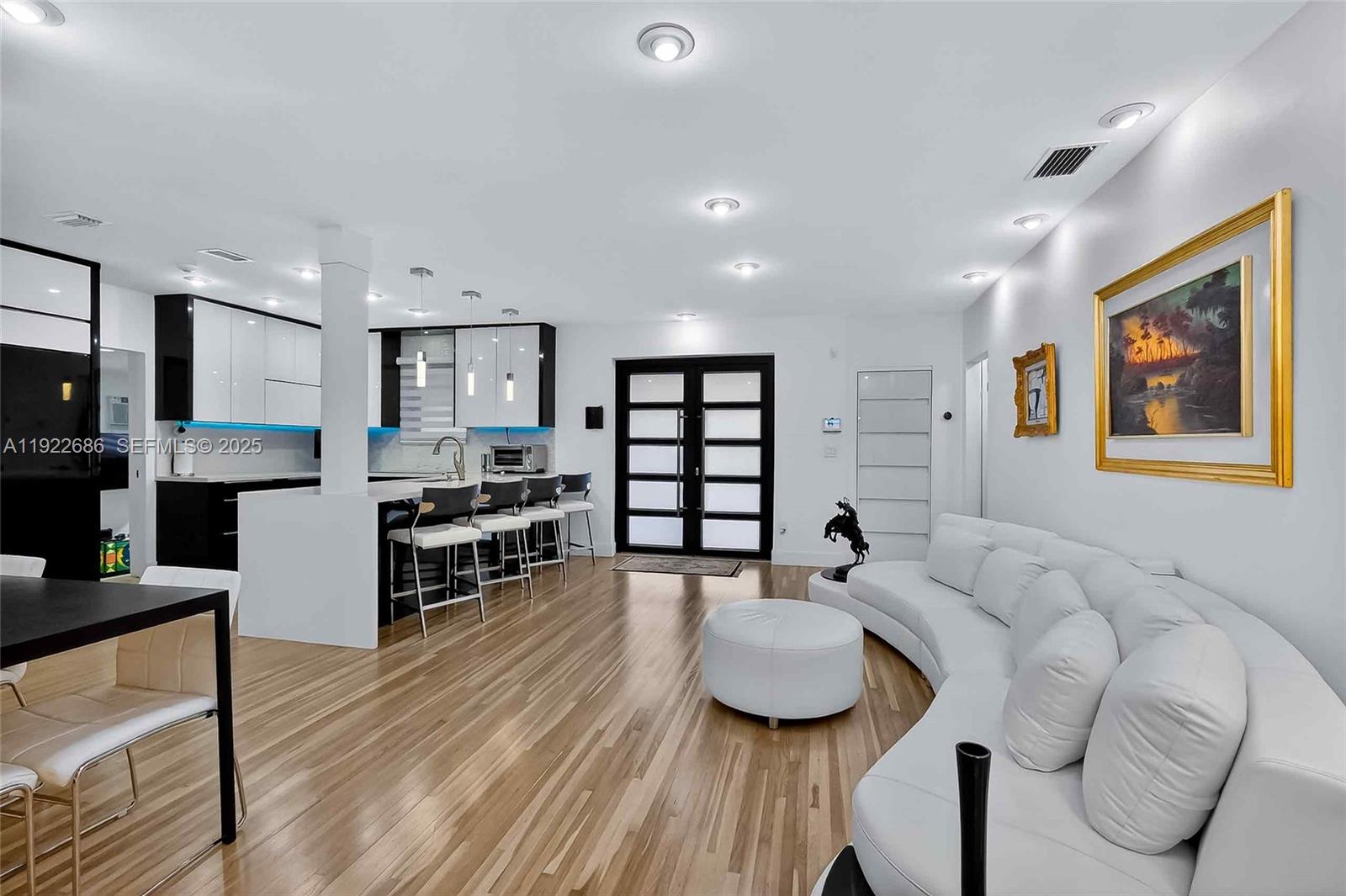 BISCAYNE POINT - Residential