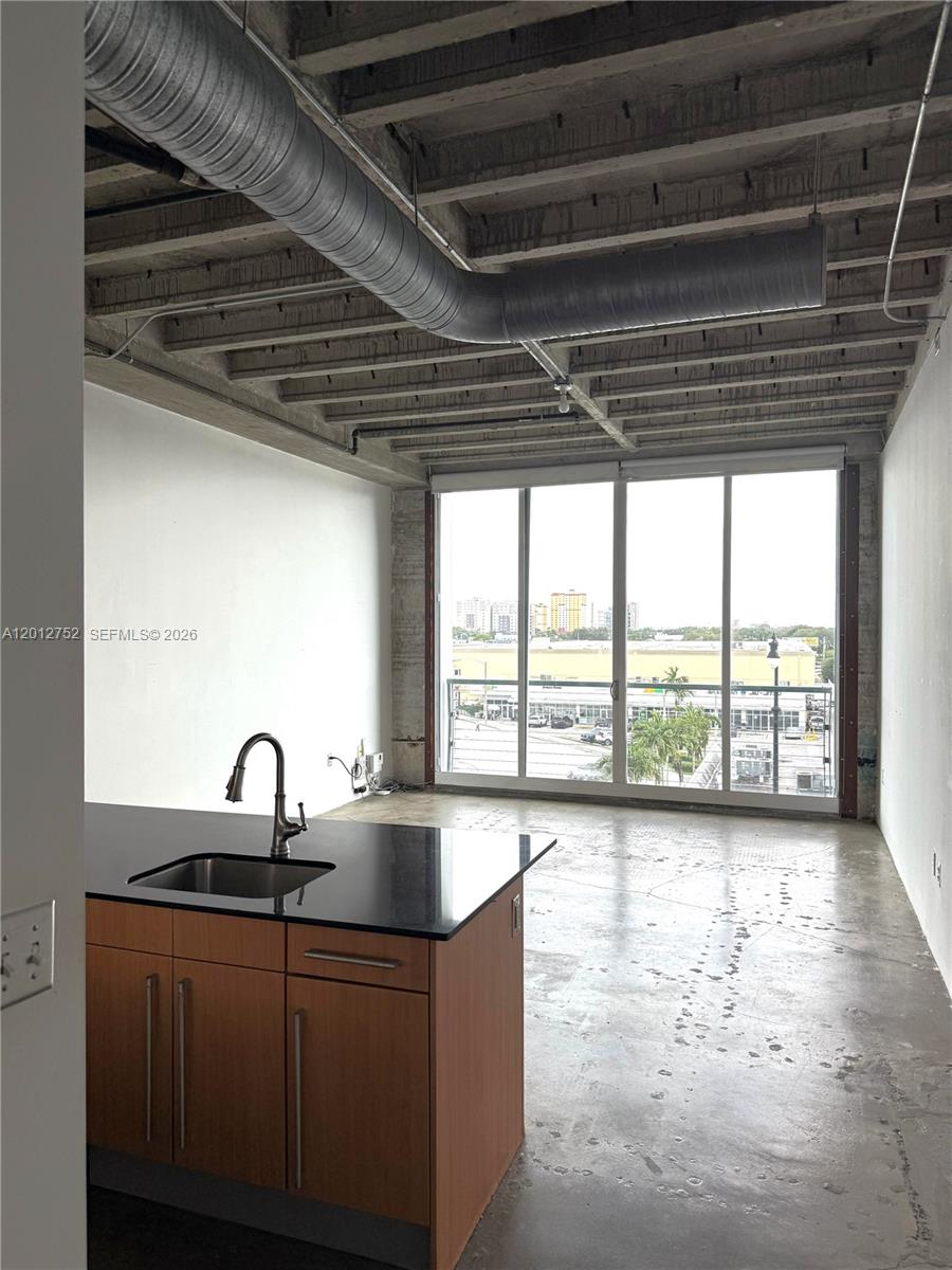 THE BANK CONDO - Residential