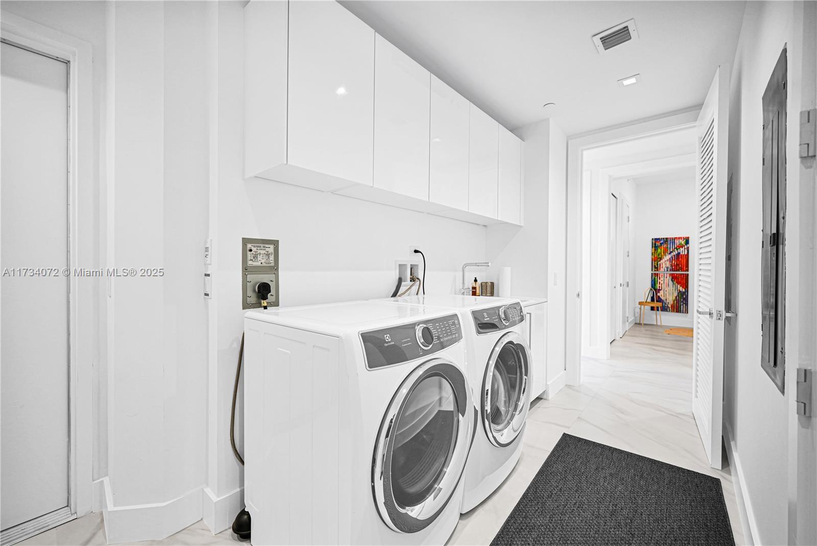 NORTH BISCAYNE BEACH AMEN - Residential