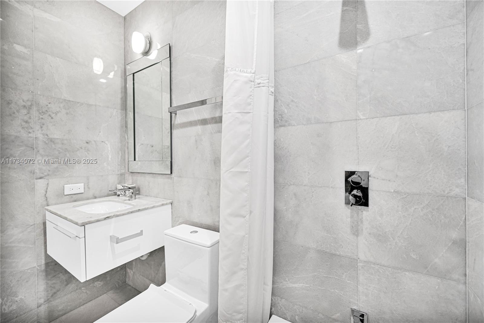 NORTH BISCAYNE BEACH AMEN - Residential
