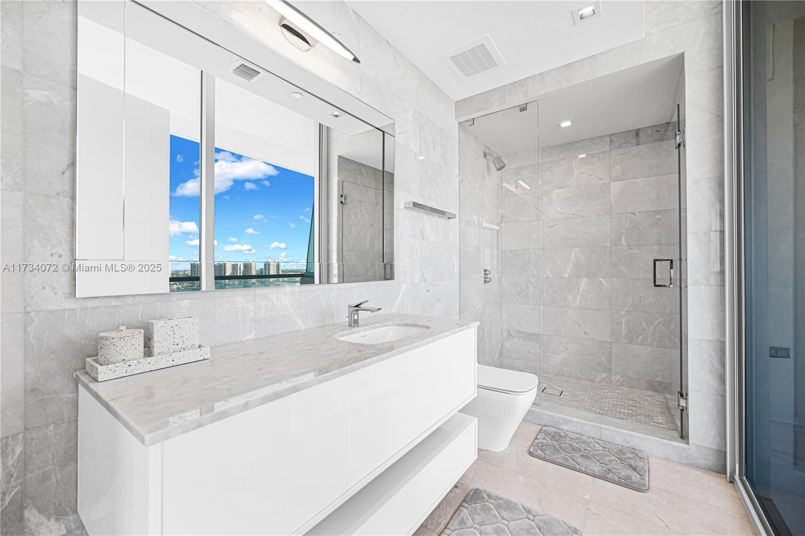 NORTH BISCAYNE BEACH AMEN - Residential