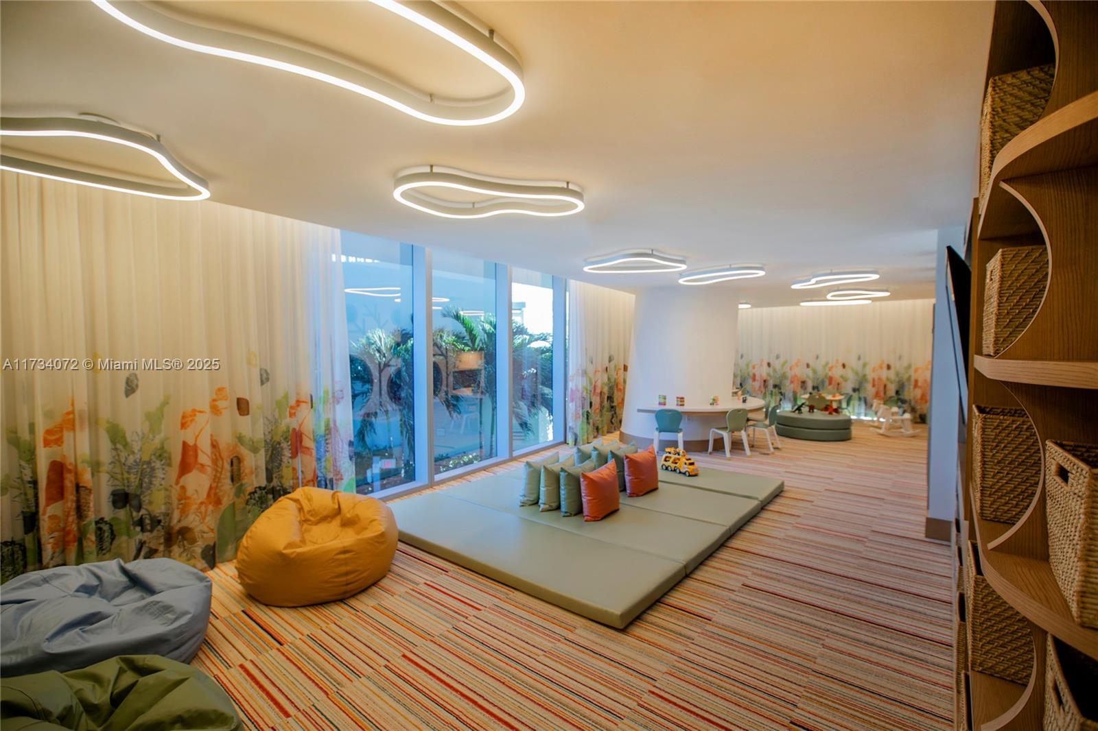 NORTH BISCAYNE BEACH AMEN - Residential