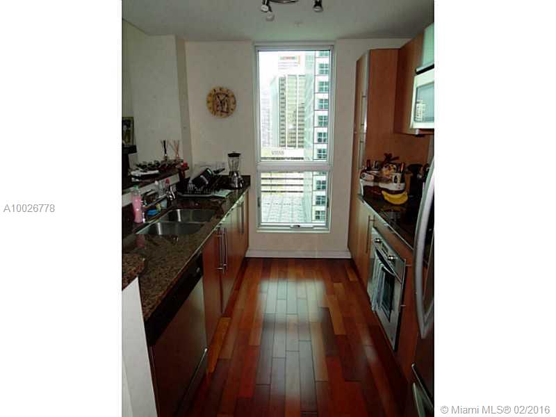 METROPOLITAN MIAMI - Residential Lease