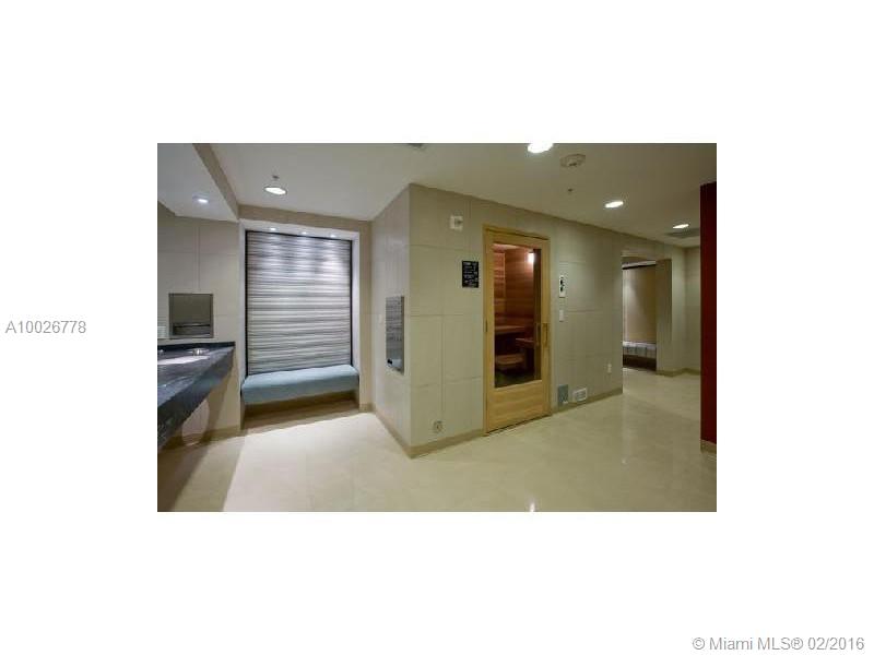 METROPOLITAN MIAMI - Residential Lease