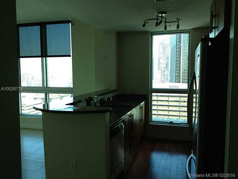 METROPOLITAN MIAMI - Residential Lease