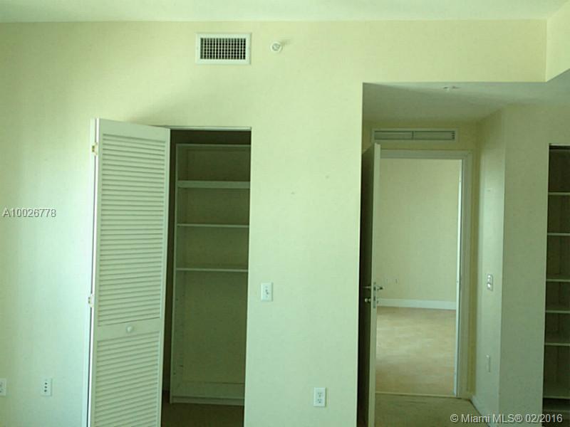 METROPOLITAN MIAMI - Residential Lease
