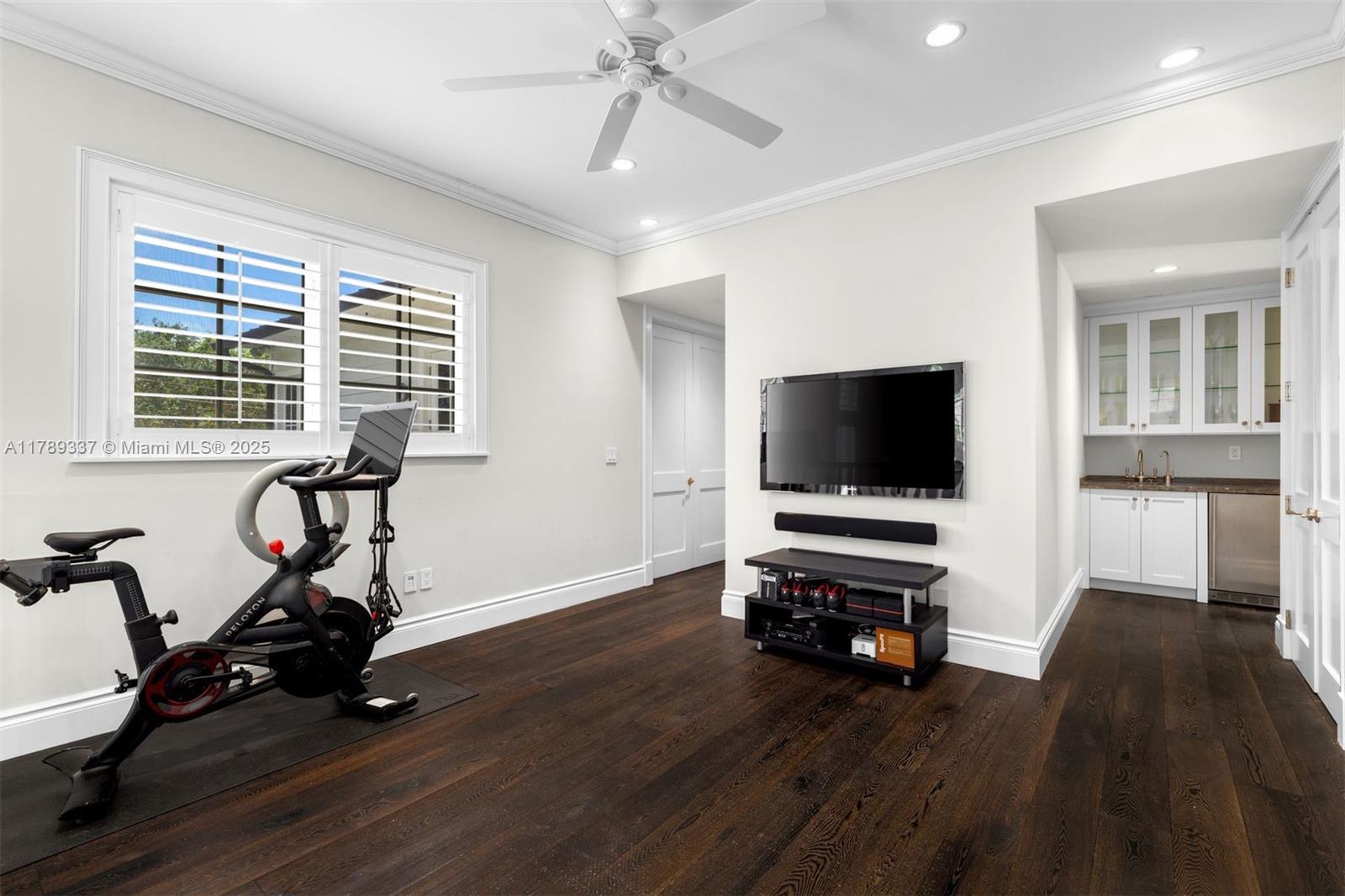 CORAL GABLES BISC BAY SEC - Residential