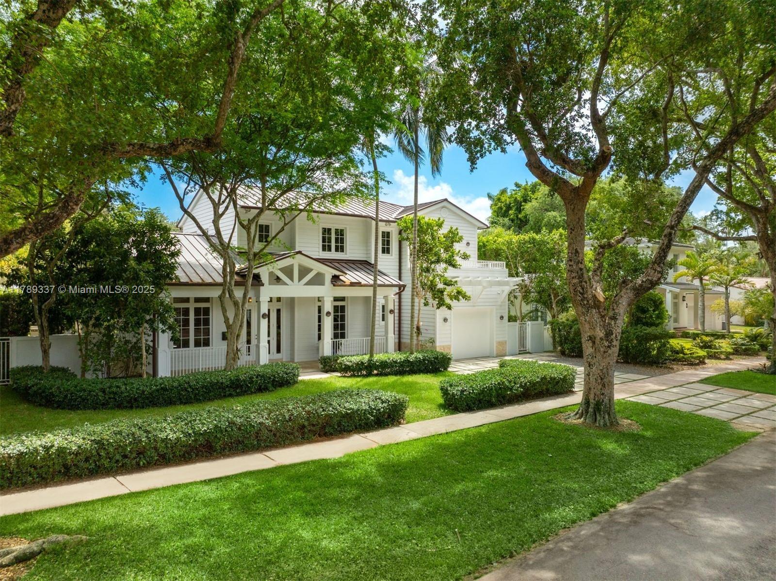 CORAL GABLES BISC BAY SEC - Residential