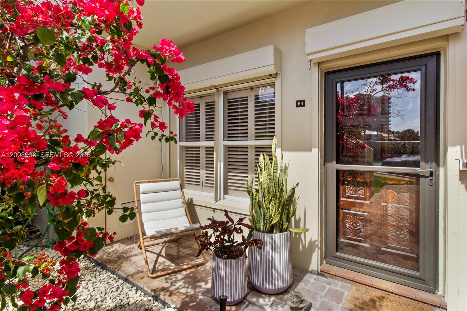 BEACHCOMBER CONDO - Residential