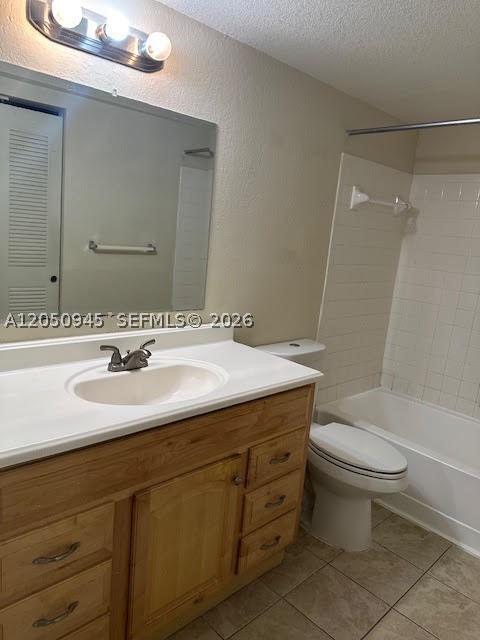 ISLES AT LAGO MAR CONDO - Residential Lease