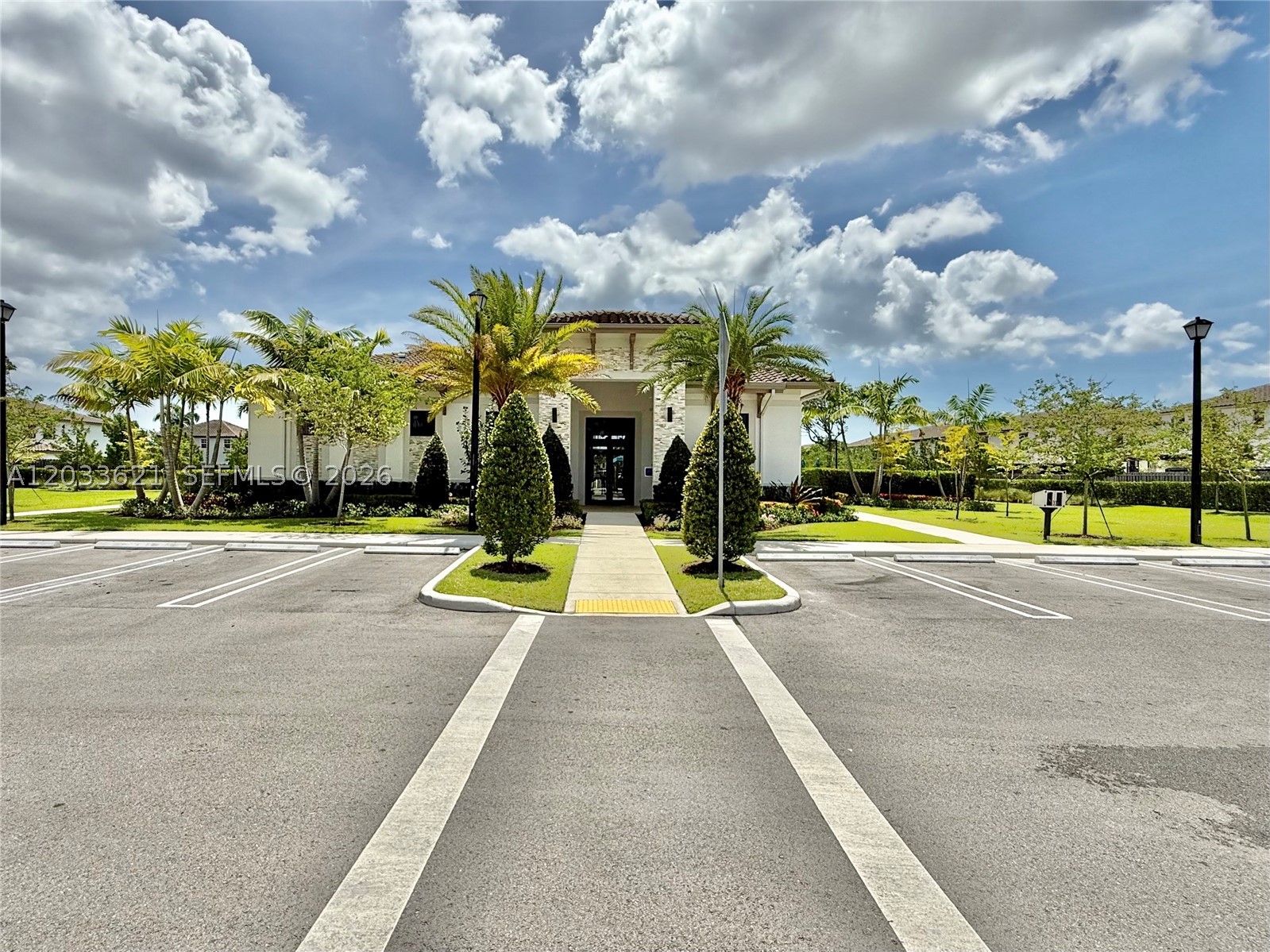 ESTATES AT SILVER PALM - Residential Lease