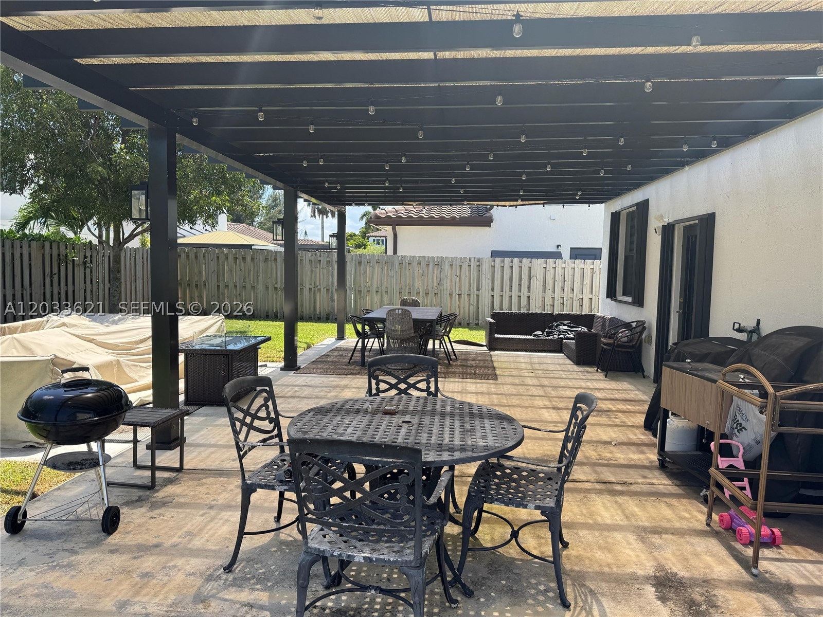 ESTATES AT SILVER PALM - Residential Lease