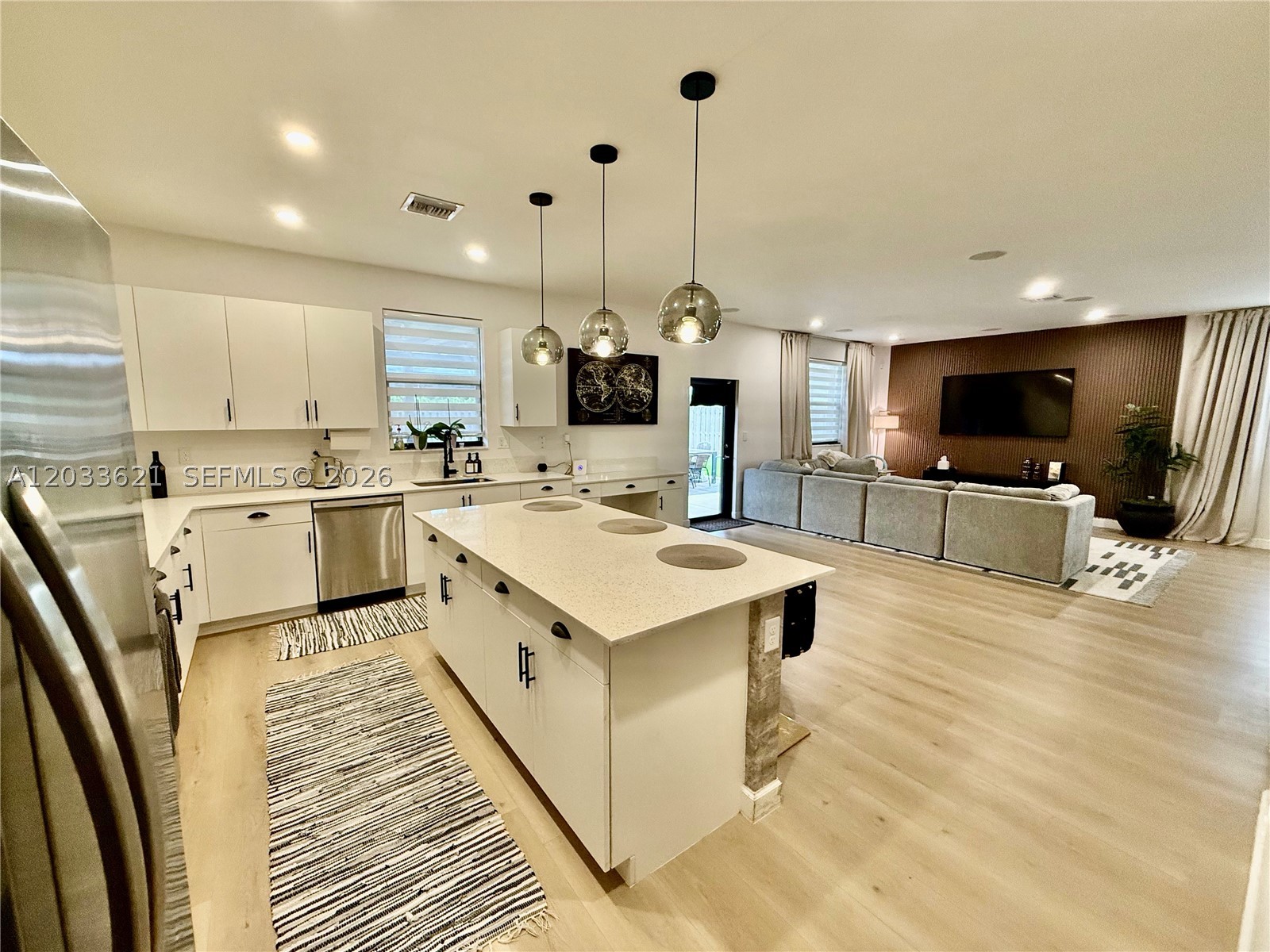 ESTATES AT SILVER PALM - Residential Lease