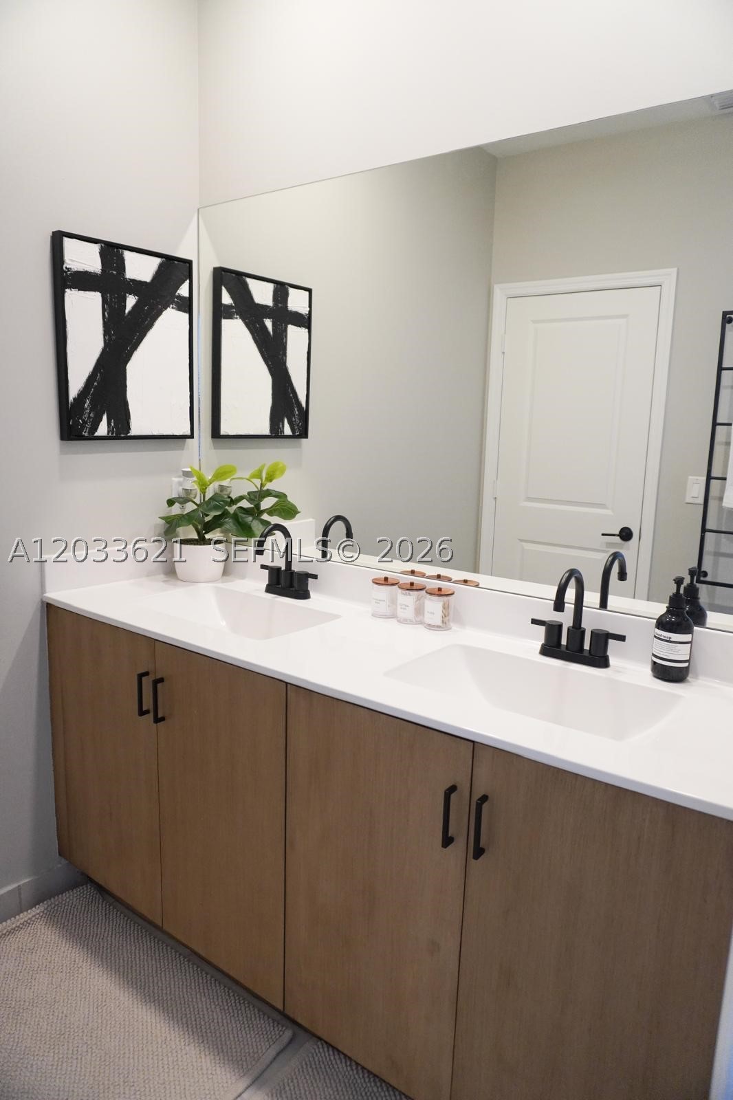 ESTATES AT SILVER PALM - Residential Lease