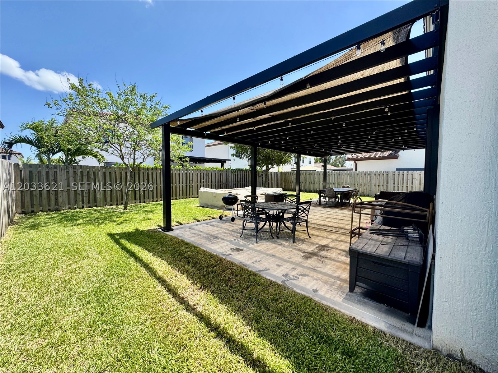 ESTATES AT SILVER PALM - Residential Lease