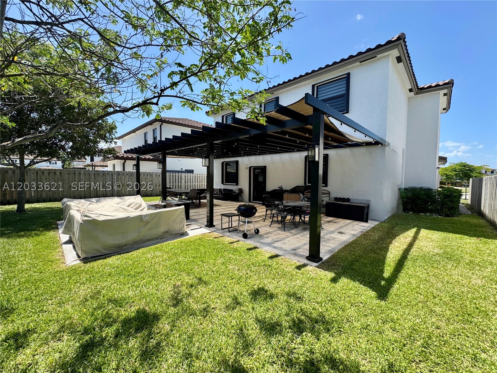 ESTATES AT SILVER PALM - Residential Lease