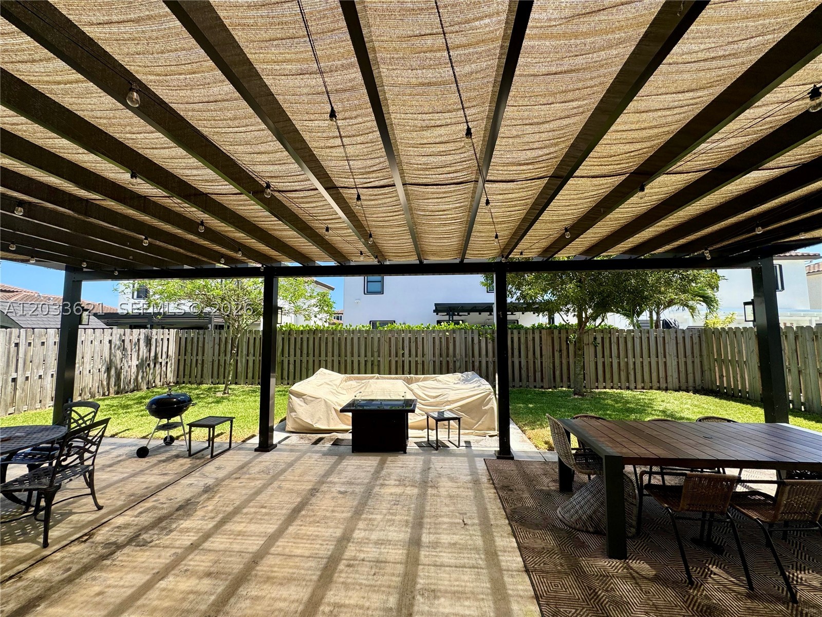 ESTATES AT SILVER PALM - Residential Lease