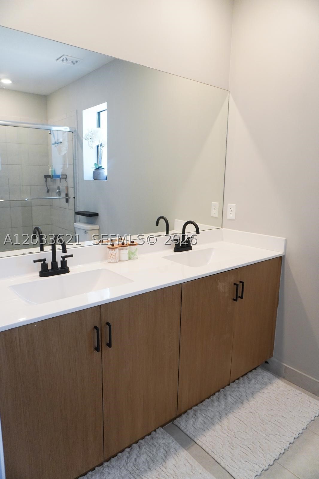 ESTATES AT SILVER PALM - Residential Lease