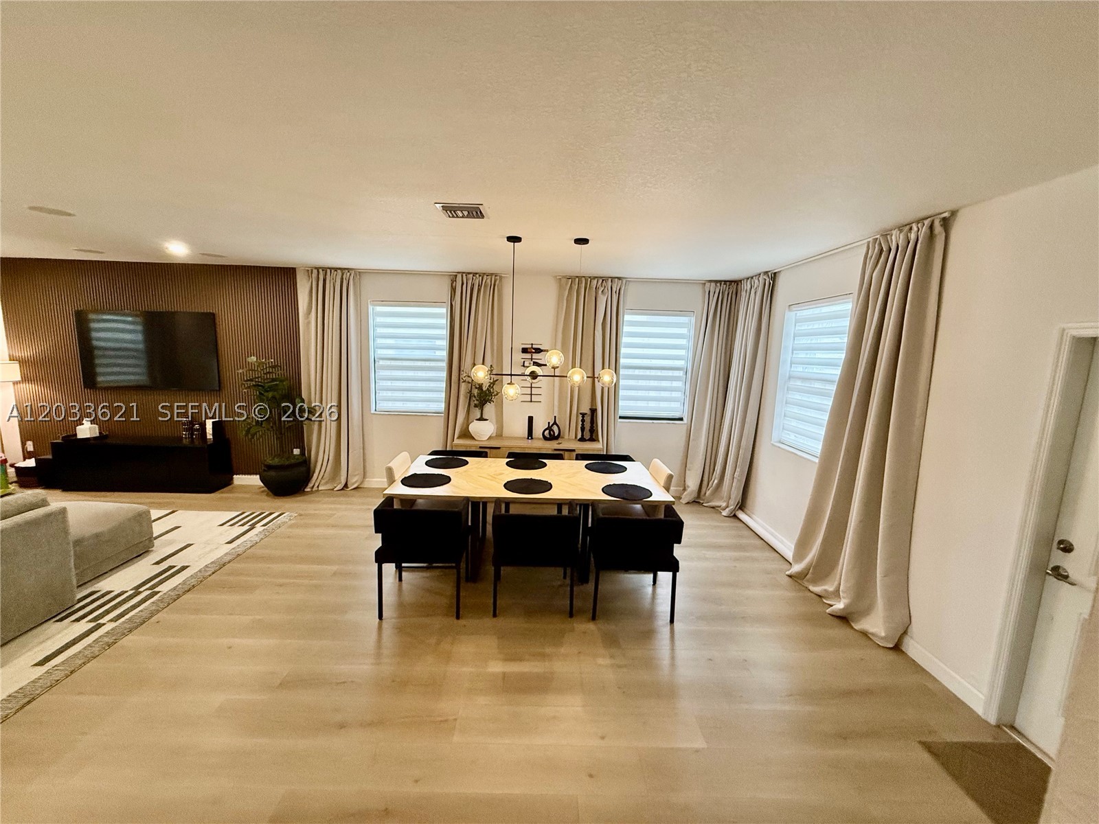 ESTATES AT SILVER PALM - Residential Lease