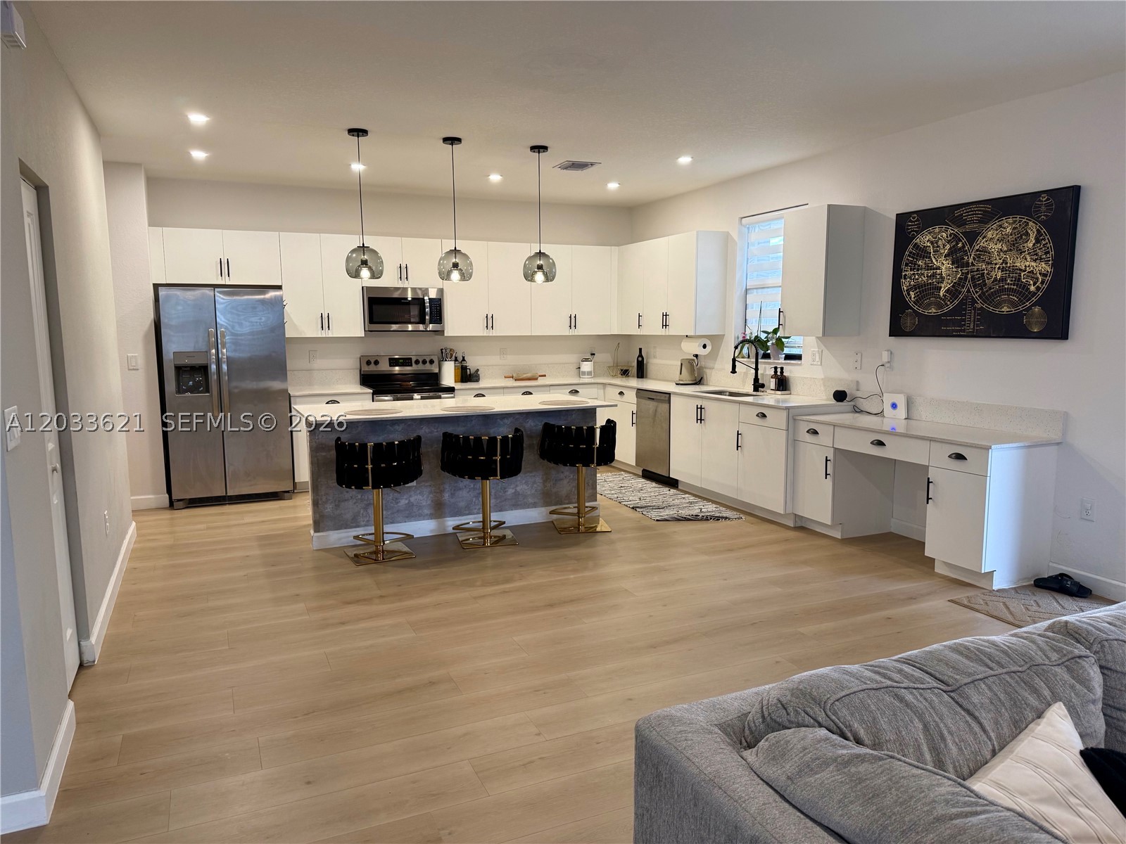ESTATES AT SILVER PALM - Residential Lease