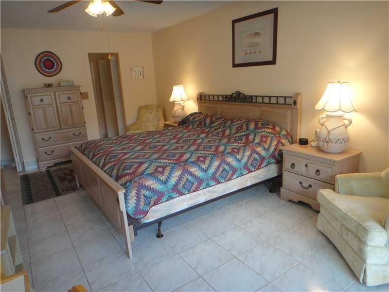 DE SOTO PARK CONDO - Residential Lease