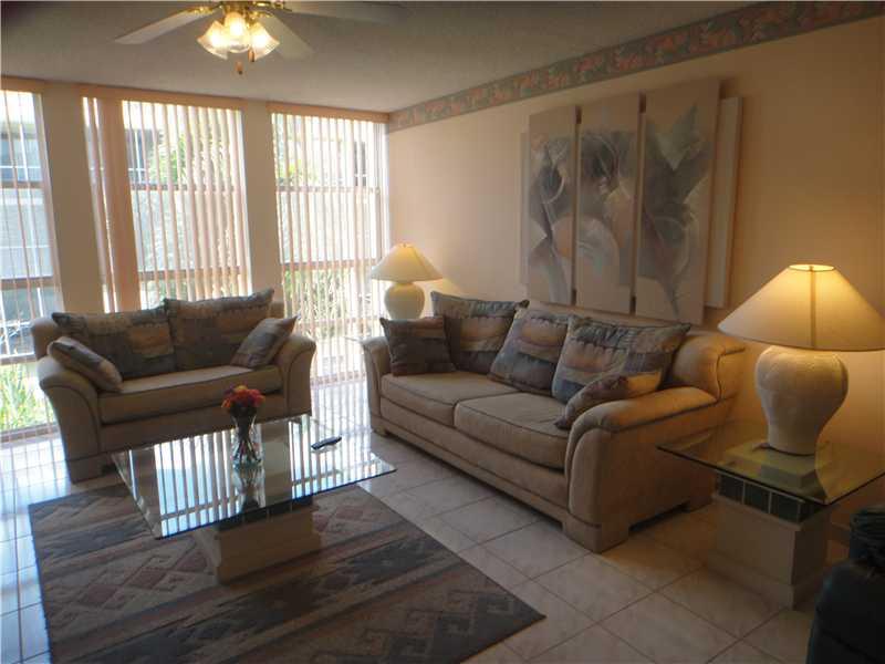 DE SOTO PARK CONDO - Residential Lease