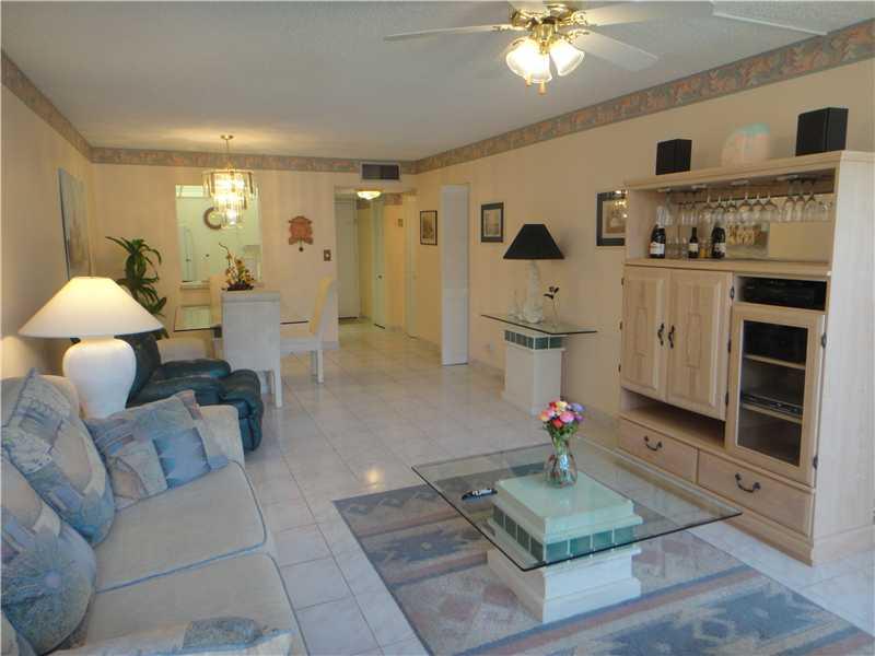 DE SOTO PARK CONDO - Residential Lease