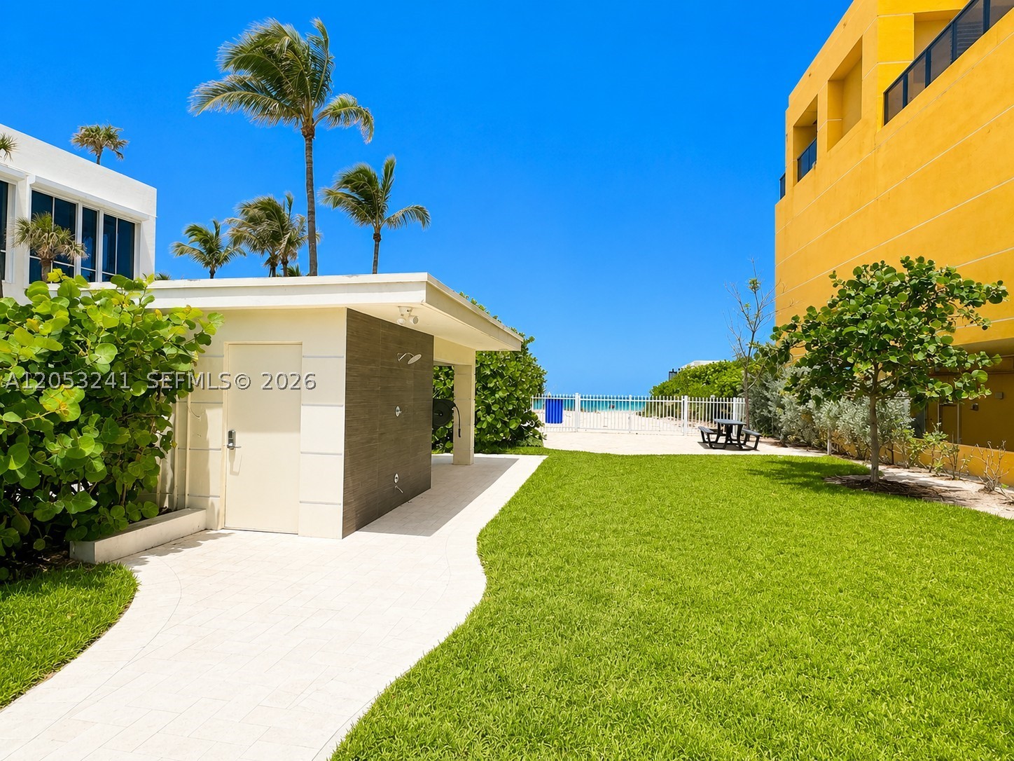 ATLANTIC ISLAND - Residential