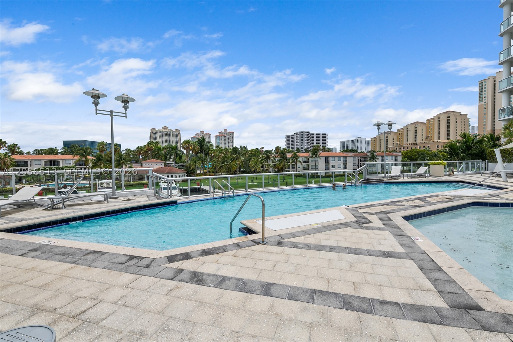 THE ATRIUM AT AVENTURA CO - Residential
