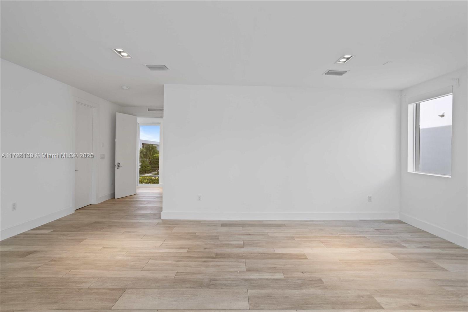 DORAL COMMONS RESIDENTIAL - Residential