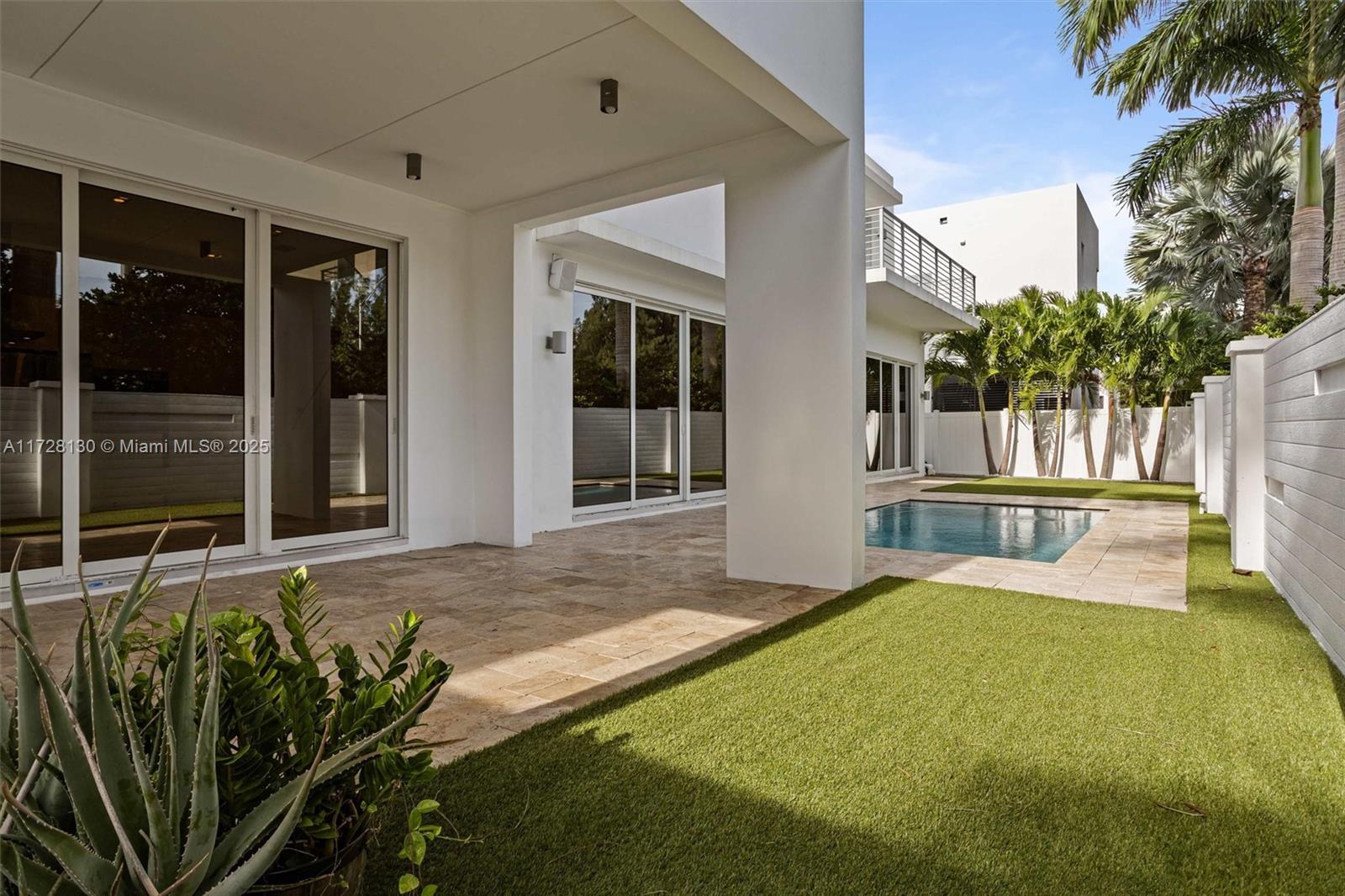 DORAL COMMONS RESIDENTIAL - Residential