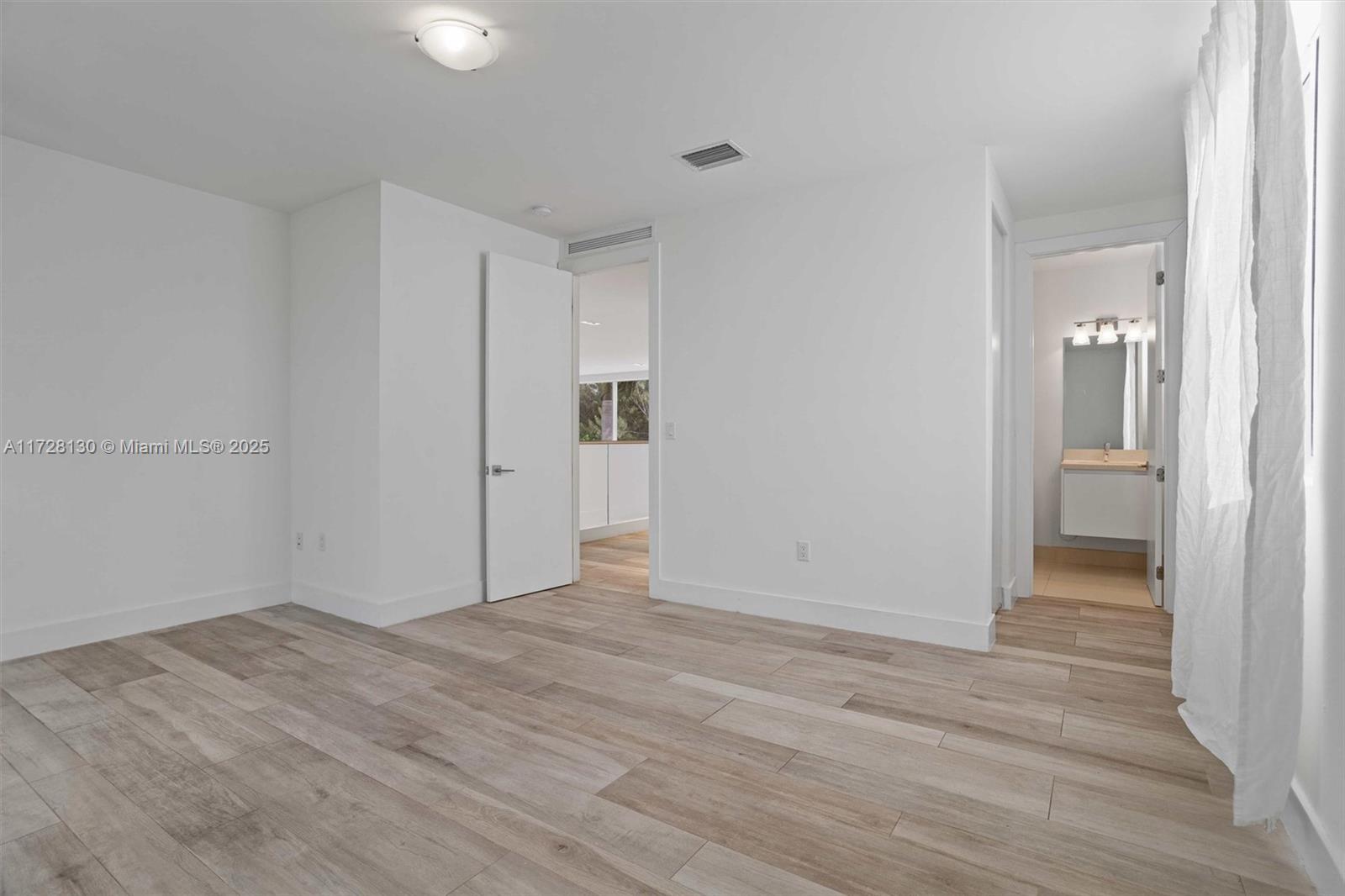 DORAL COMMONS RESIDENTIAL - Residential