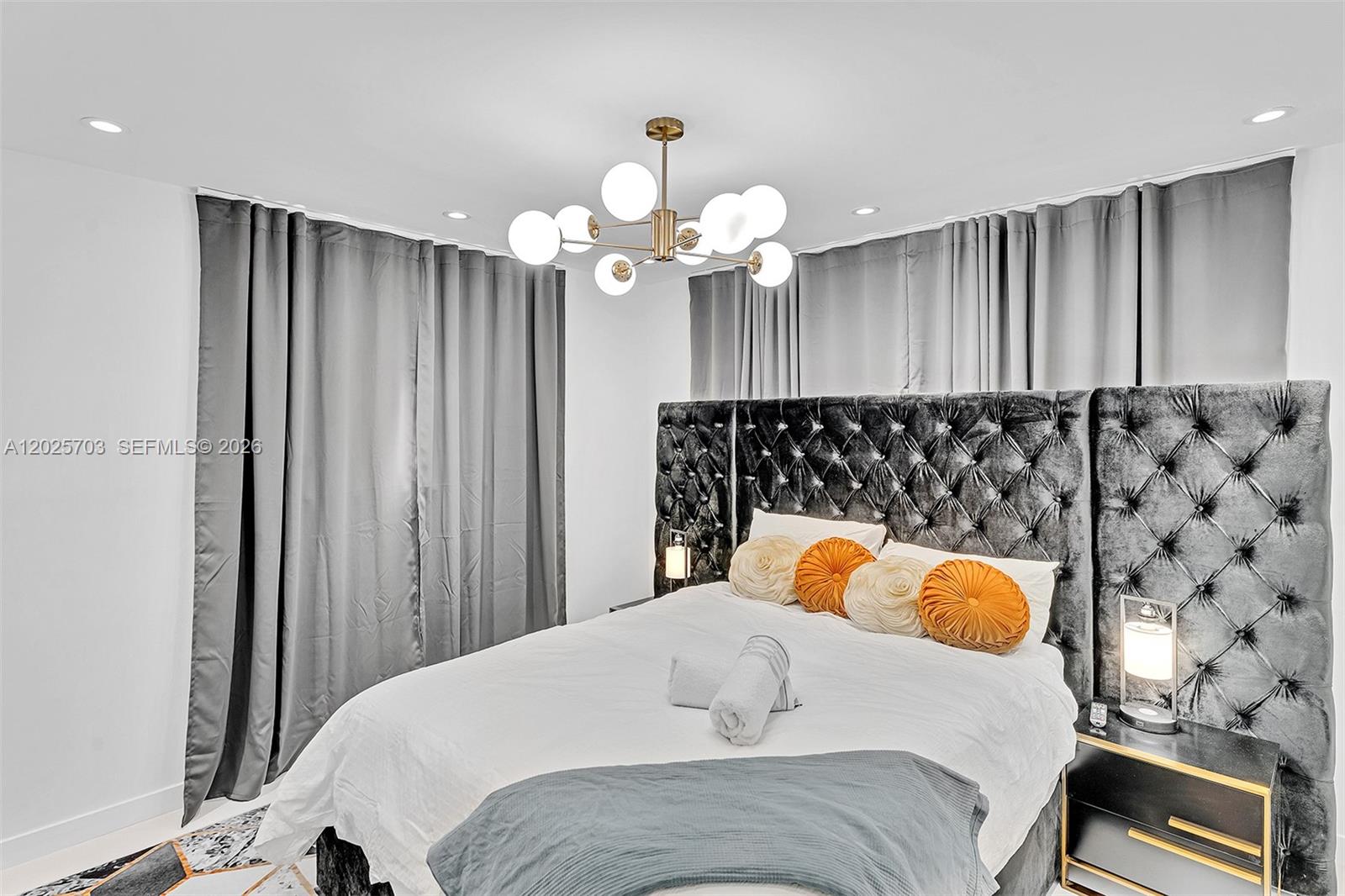 HOLLYWOOD HILLS AMEN PLAT - Residential