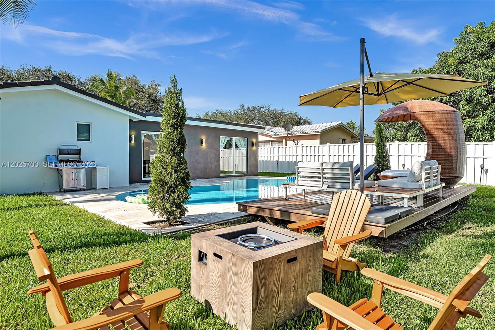 HOLLYWOOD HILLS AMEN PLAT - Residential