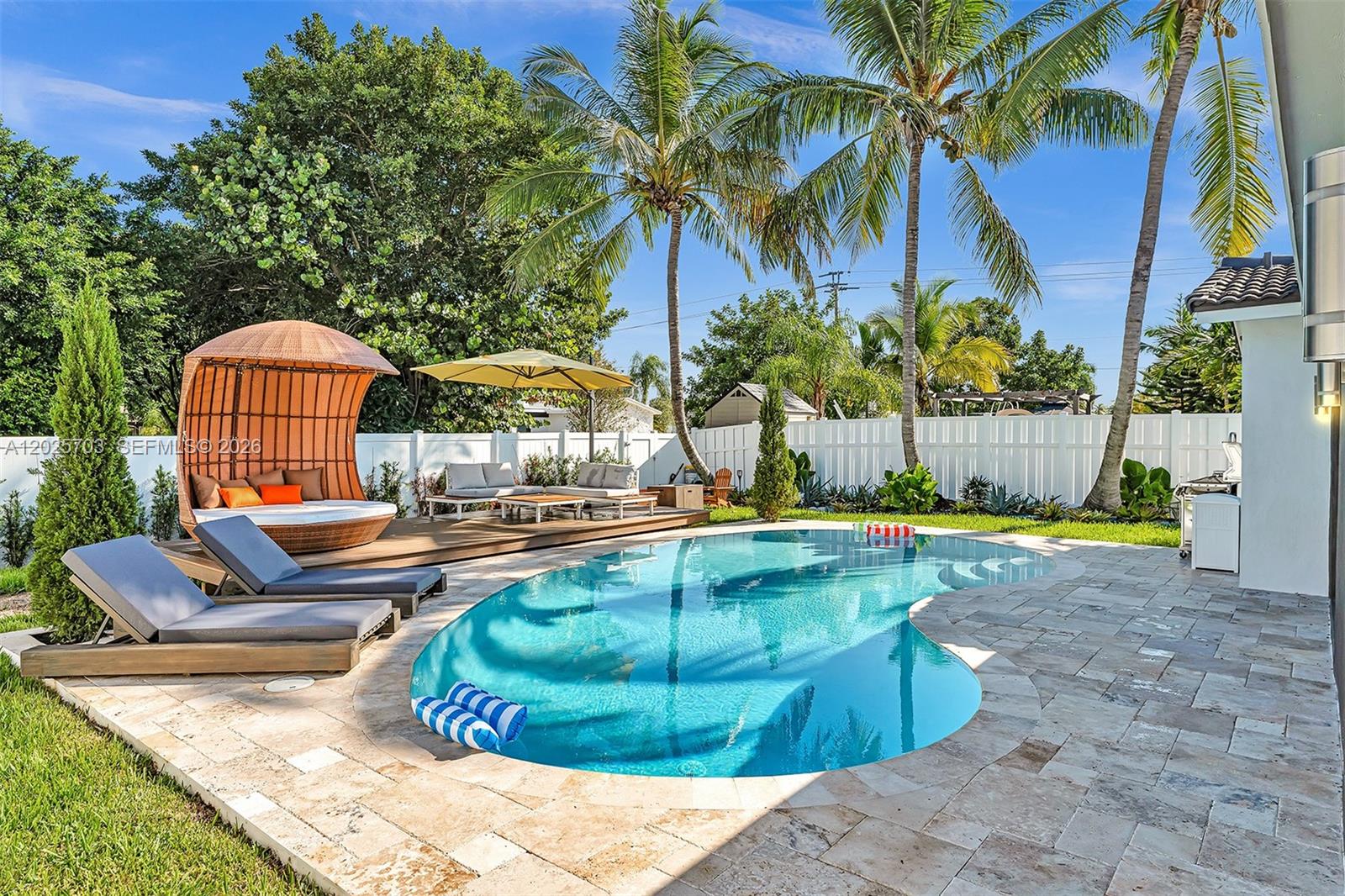 HOLLYWOOD HILLS AMEN PLAT - Residential