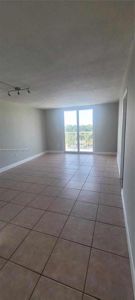 HARBOUR POINTE OF MIAMI C - Residential Lease