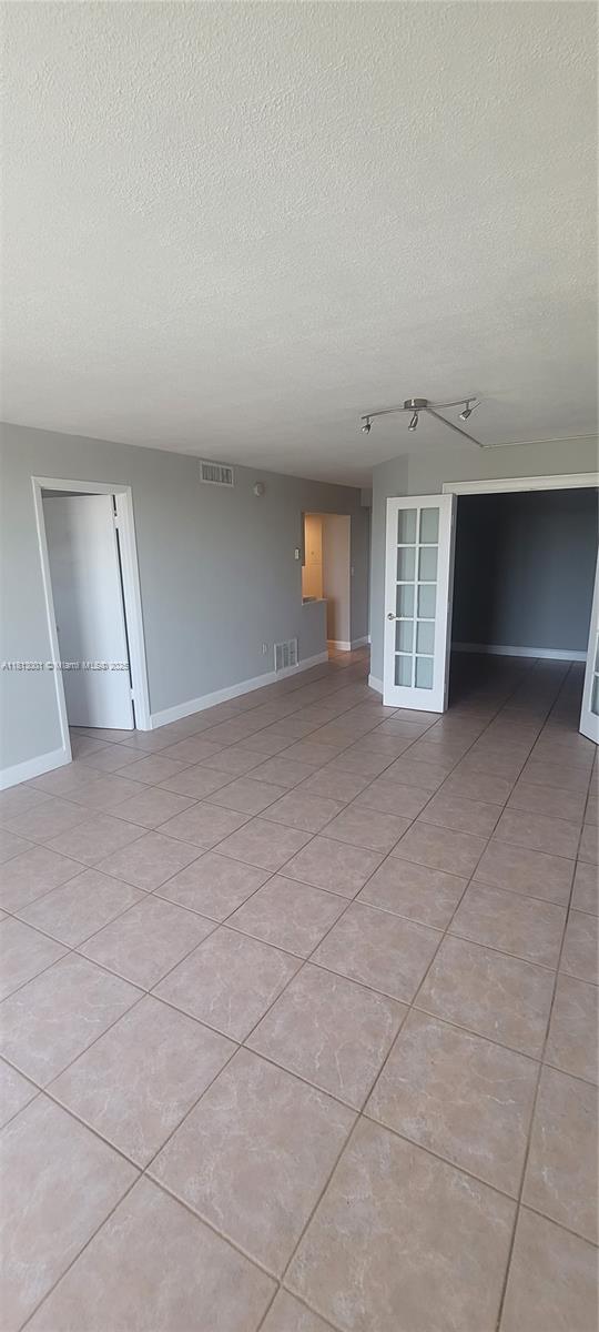 HARBOUR POINTE OF MIAMI C - Residential Lease