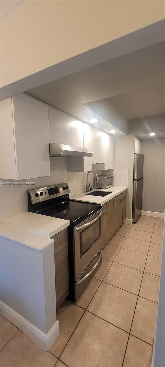 HARBOUR POINTE OF MIAMI C - Residential Lease