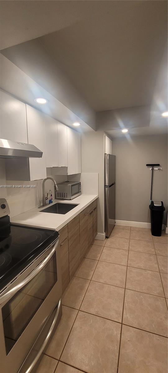 HARBOUR POINTE OF MIAMI C - Residential Lease