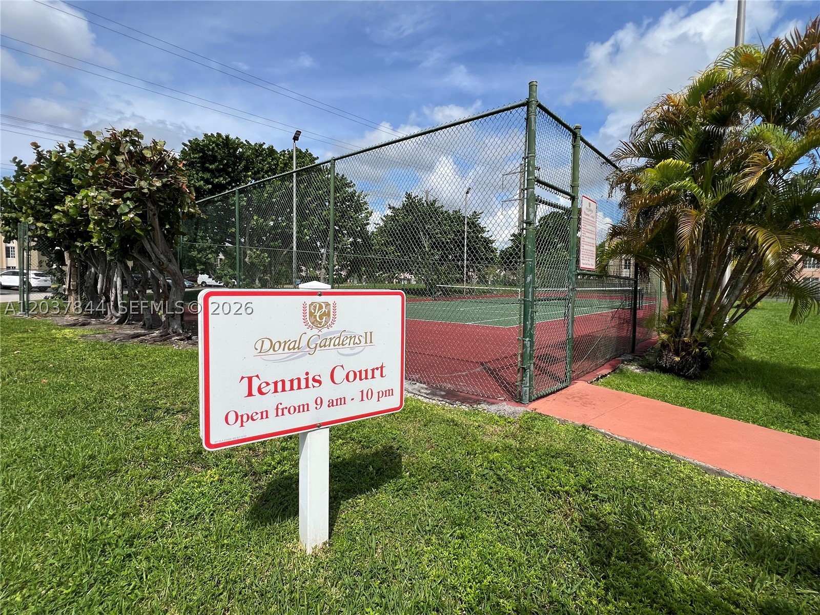 DORAL GARDENS II CONDO - Residential Lease