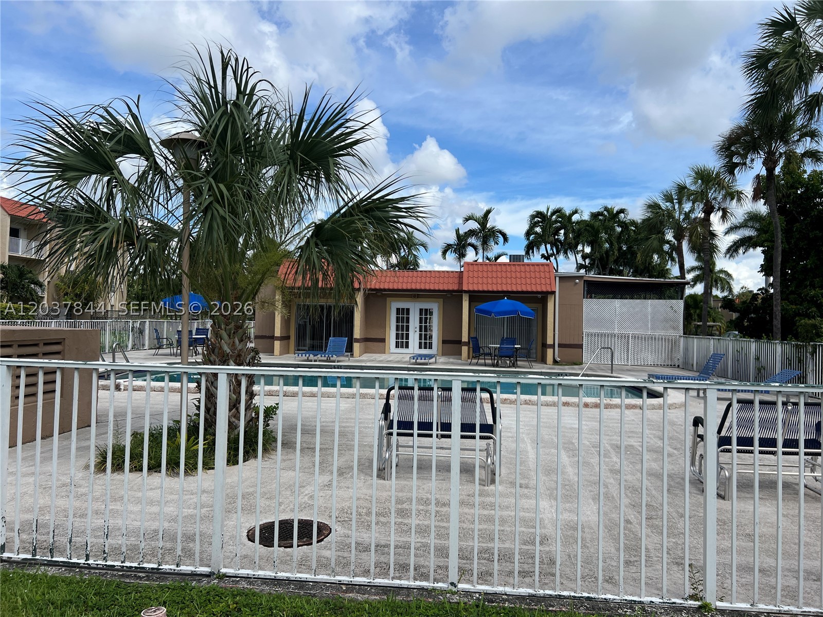 DORAL GARDENS II CONDO - Residential Lease