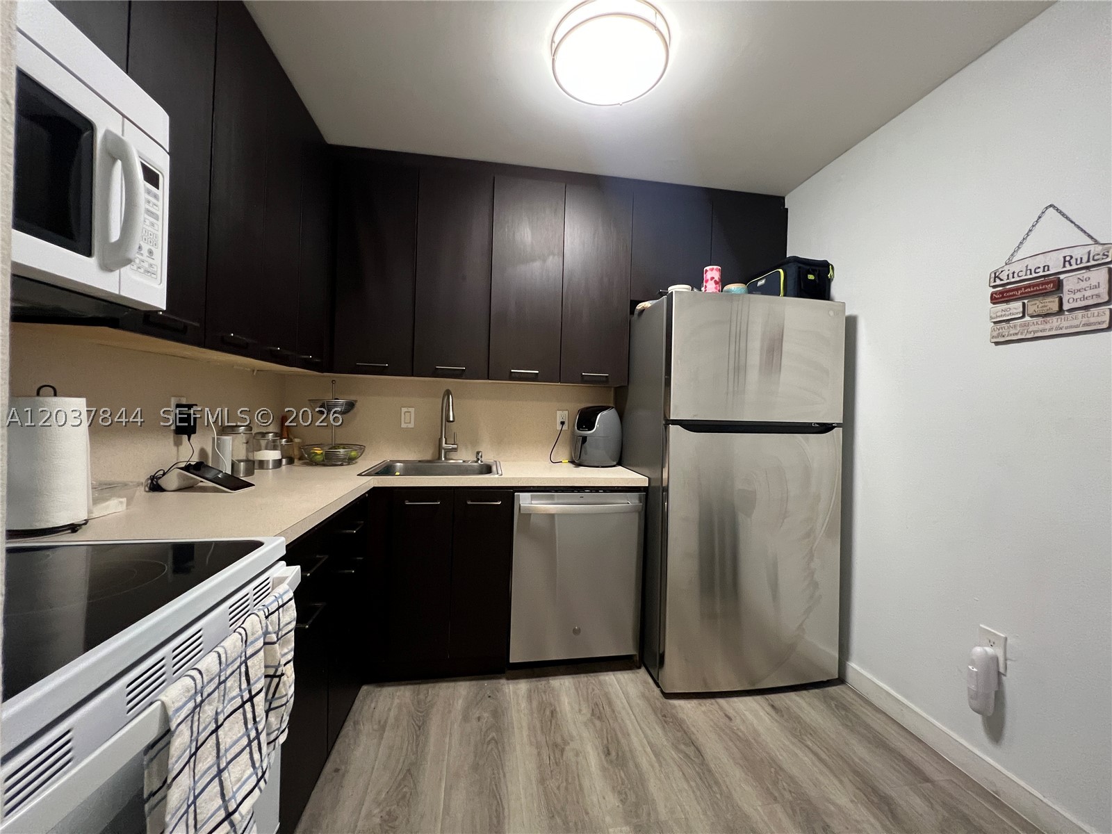 DORAL GARDENS II CONDO - Residential Lease