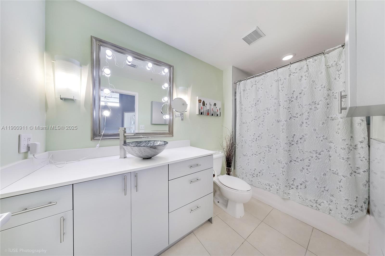 CITE CONDO - Residential Lease