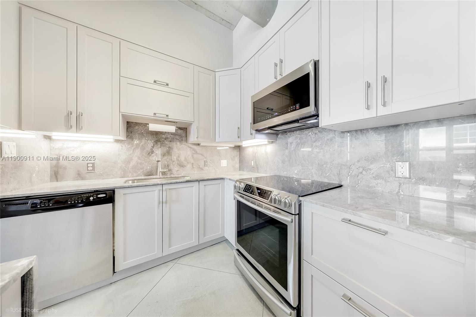 CITE CONDO - Residential Lease