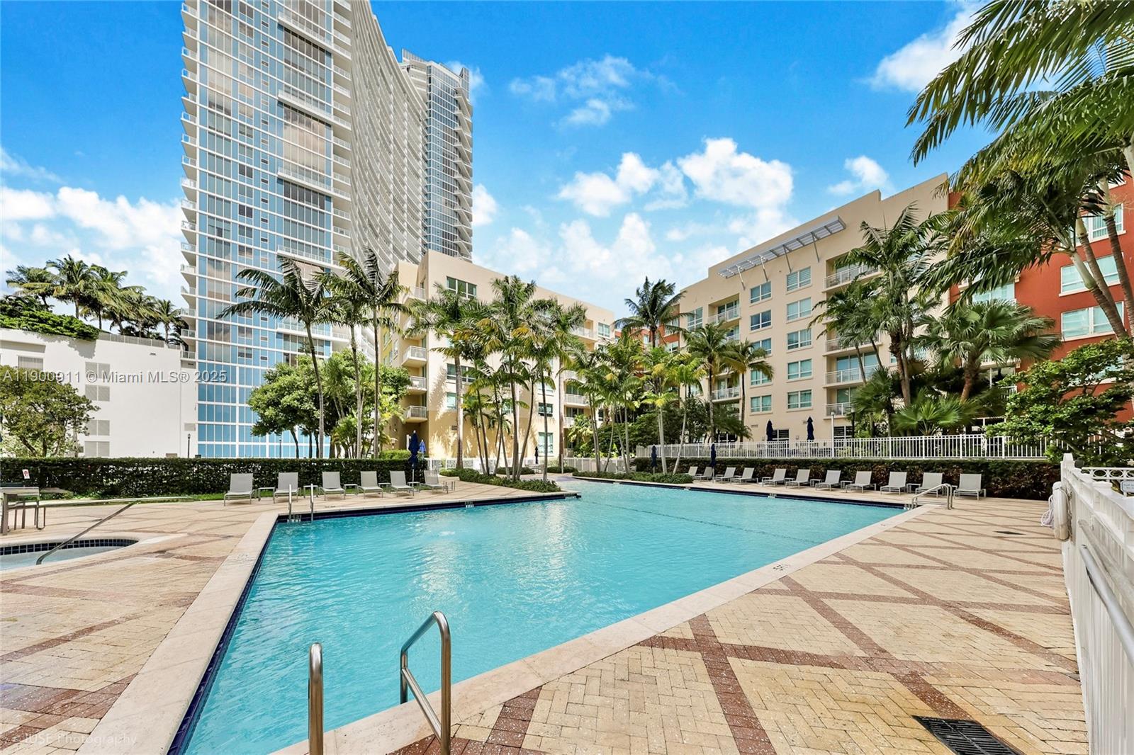 CITE CONDO - Residential Lease